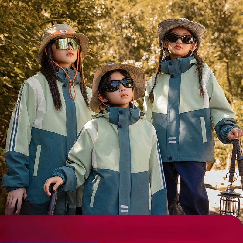 

Cozy 3-in-1 Winter Fleece Jacket Set for Kids Ultra-Warm & Comfortable Convertible Children's Outerwear with Detachable Layers