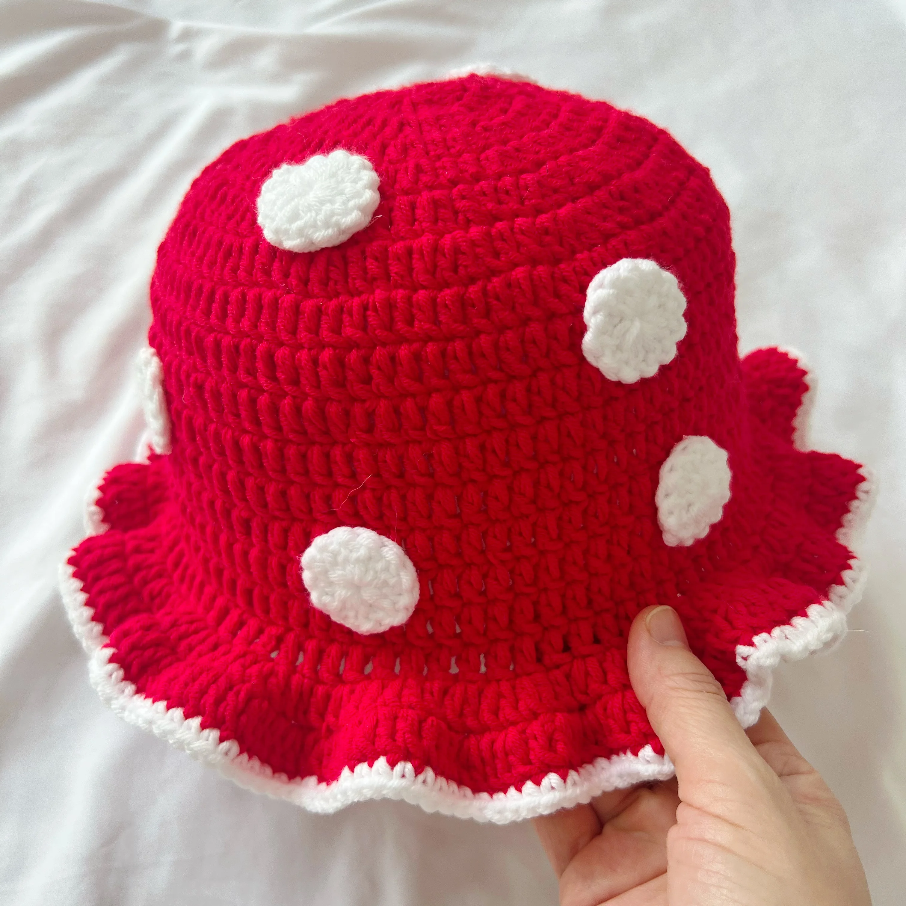 Handmade Crochet Mushroom Fisherman Hat for Women, Spring and Autumn Cute Polka Dot Knit Hat, Korean Style Versatile Wide-Brimmed Knitted Wool Hat