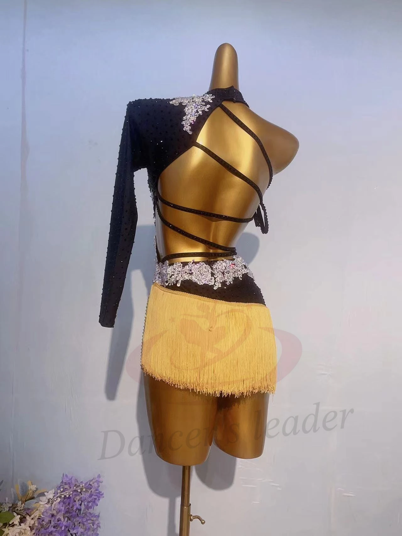 การแข่งขันเต้นรําละตินผู้หญิง High-end ที่กําหนดเอง 2 สี Patchwork Tango เสื้อผ้าสีดําชุดสระว่ายน้ํา