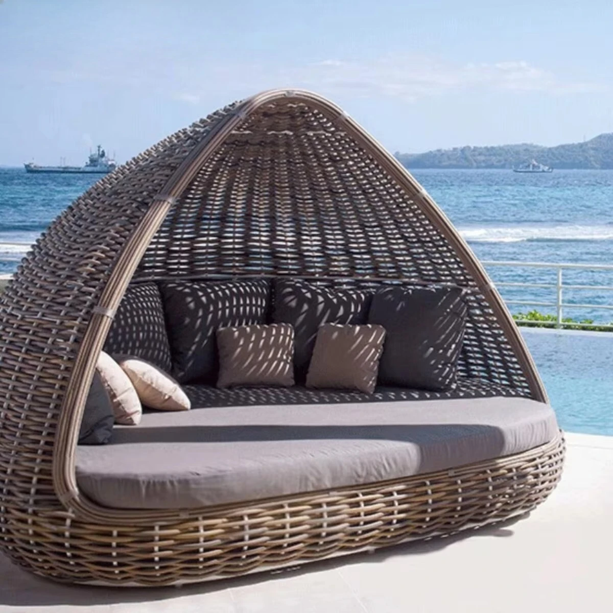 Modern Aluminum Rattan Garden Daybed Set Outdoor Furniture Waterproof Upholstery Cushions Eco-Friendly Durable Living Room Patio