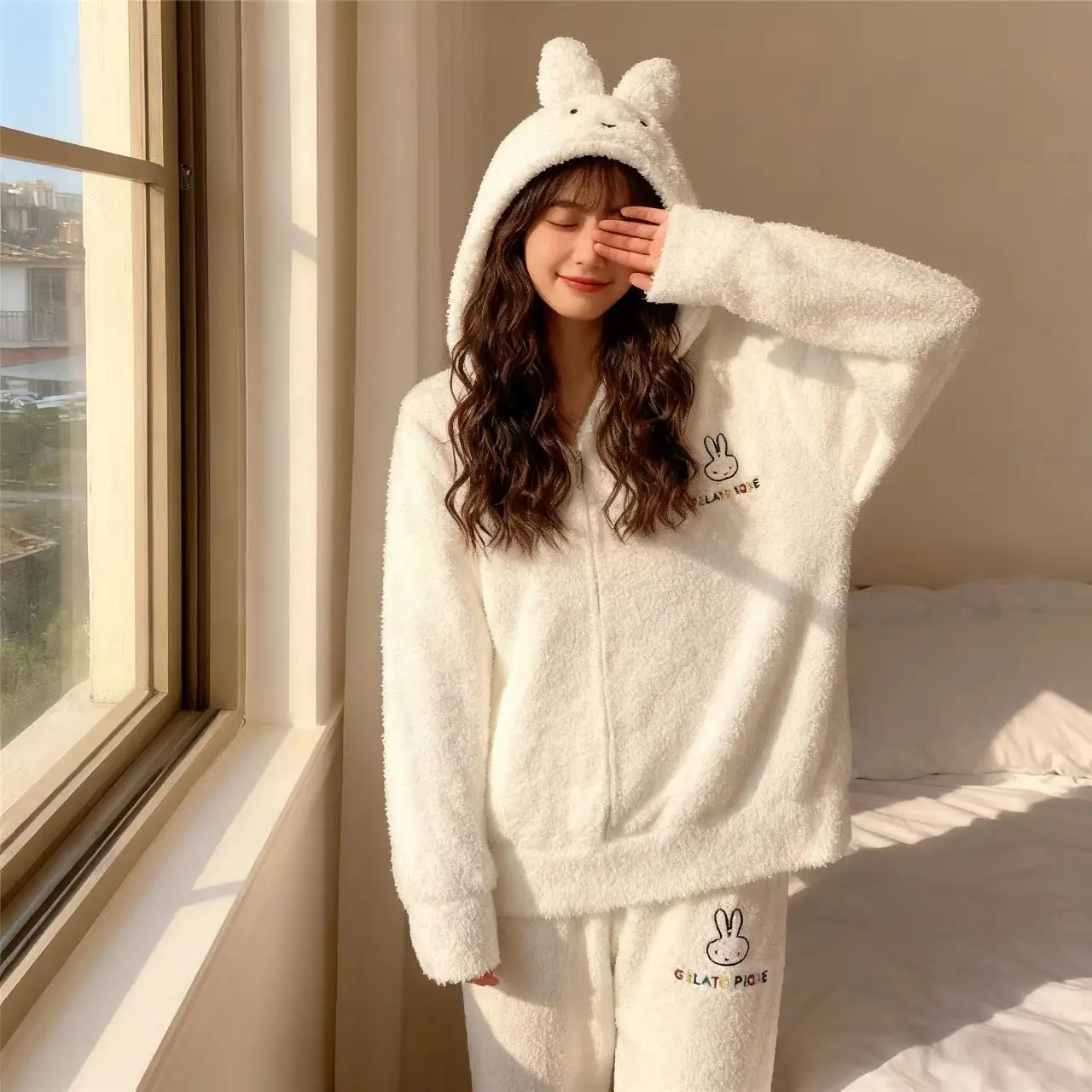 

New Miffy Rabbit Pajama Plush Hooded Zipper Sweater Pants Autumn/Winter New Edition Outable Warm Home Clothes Set