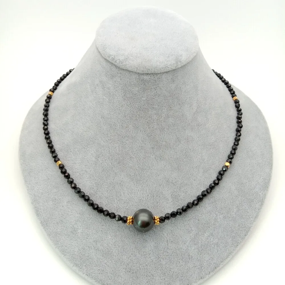 

18" Natural 4mm Faceted Black Spinel Tahitian Pearl Necklace