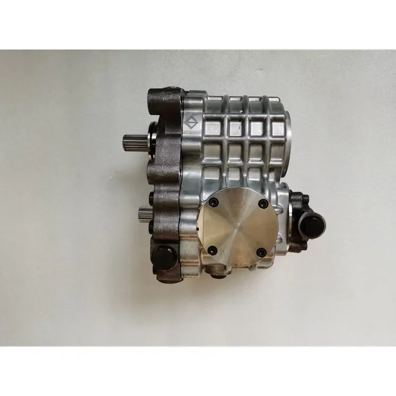 World Combine Harvester Spare Parts HST 45CC PUMP for Agricultural
