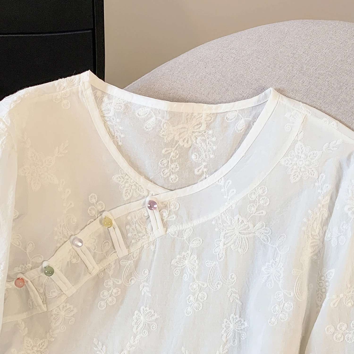 

Large Size Artistic Retro Embroidered Cotton ort Sve round Ne White Tea Clothing Small irt T-irt Women's Top