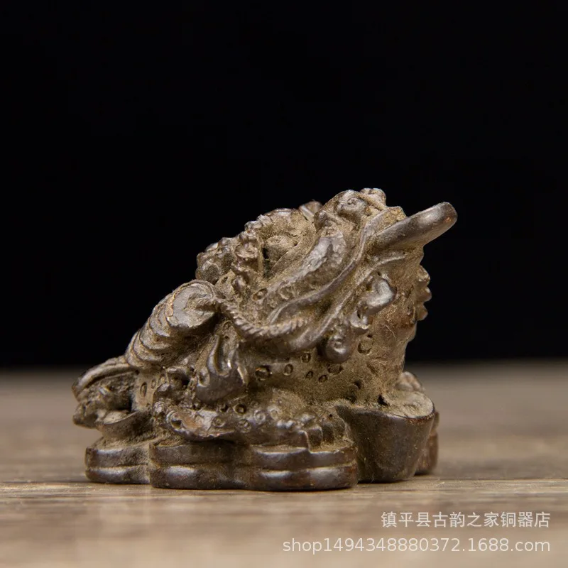 Brass Vintage Antique Small Ornament Three-Legged Golden Toad Decoration for Office Living Room Store Desktop Decora