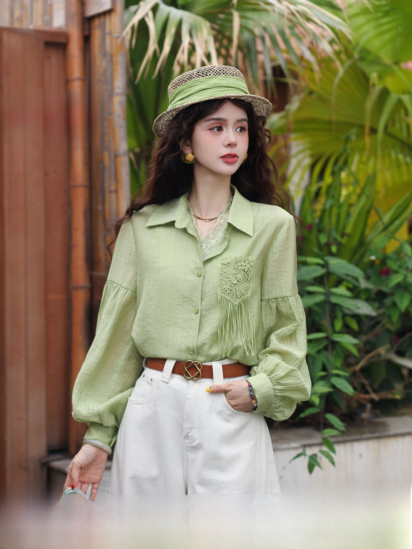 

Комплект из двух предметов Chen Jiajie: уникальный красивый топ с длинными рукавами и безрукавка в стиле «Лотосовый лист», весенняя мода