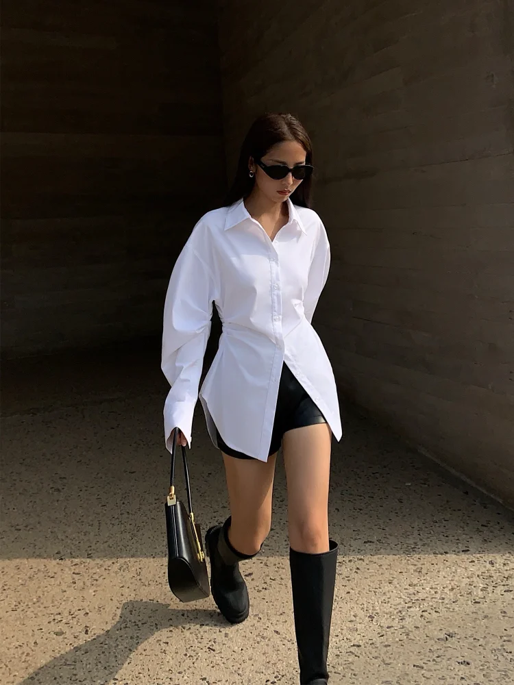 

Белая женская рубашка с длинными рукавами для похудения с застежкой талии, уникальный дизайн, осенняя новая рубашка узкого кроя 2025 года