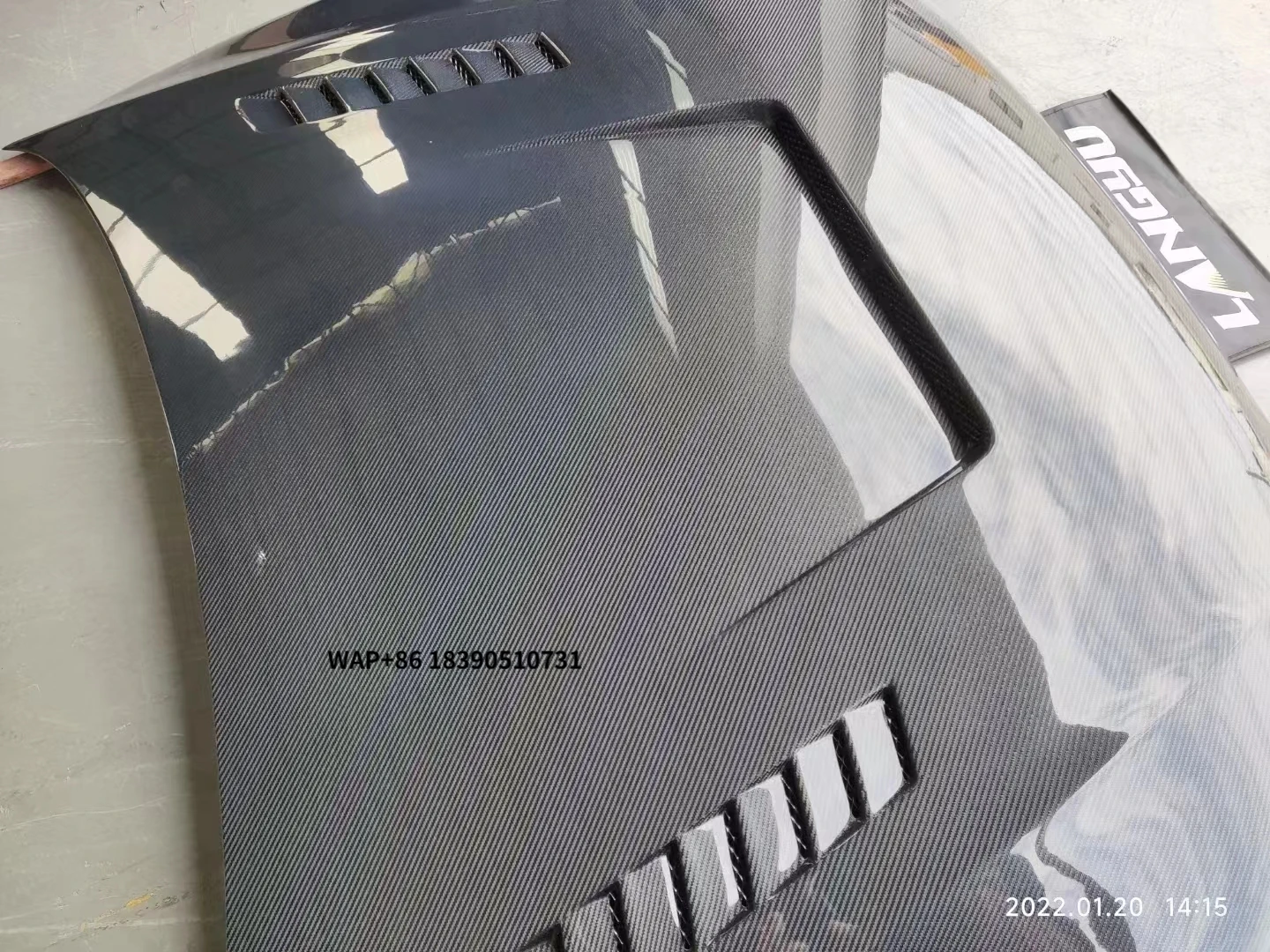 

Carbon Fiber Hood Engine Cover Bonnet for A5 S5 RS5 B8.5 2013 - 2016 Vent