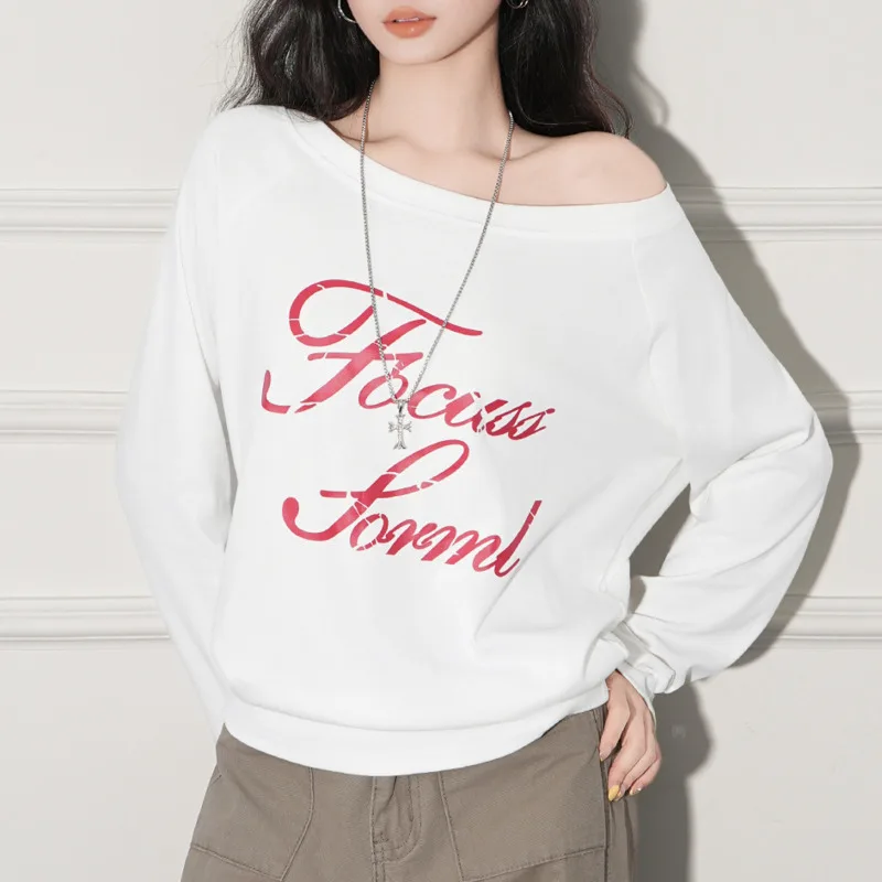 

Letter Print Off Shoulder Long Sleeve T-Shirt For Women Autumn Personalized High Street New Unique Design Sloping Shoulders Top