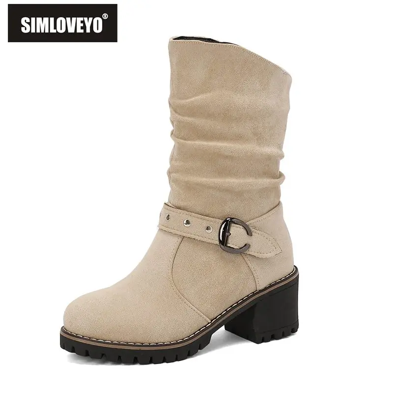 

SIMLOVEYO Замшевые женские сапоги до середины икры из флока с круглым носком на блочном каблуке 6,5 см, без шнуровки с пряжкой на ремне, большой размер 43 44 45 Элегантная повседневная обувь