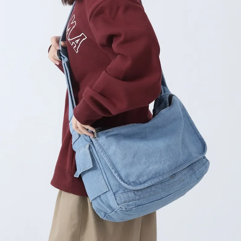 Wiosenne 2023 nowe torby jeansowe o dużej pojemności leniwy styl płócienne damskie torebki na ramię proste torby Crossbody Man Messenger