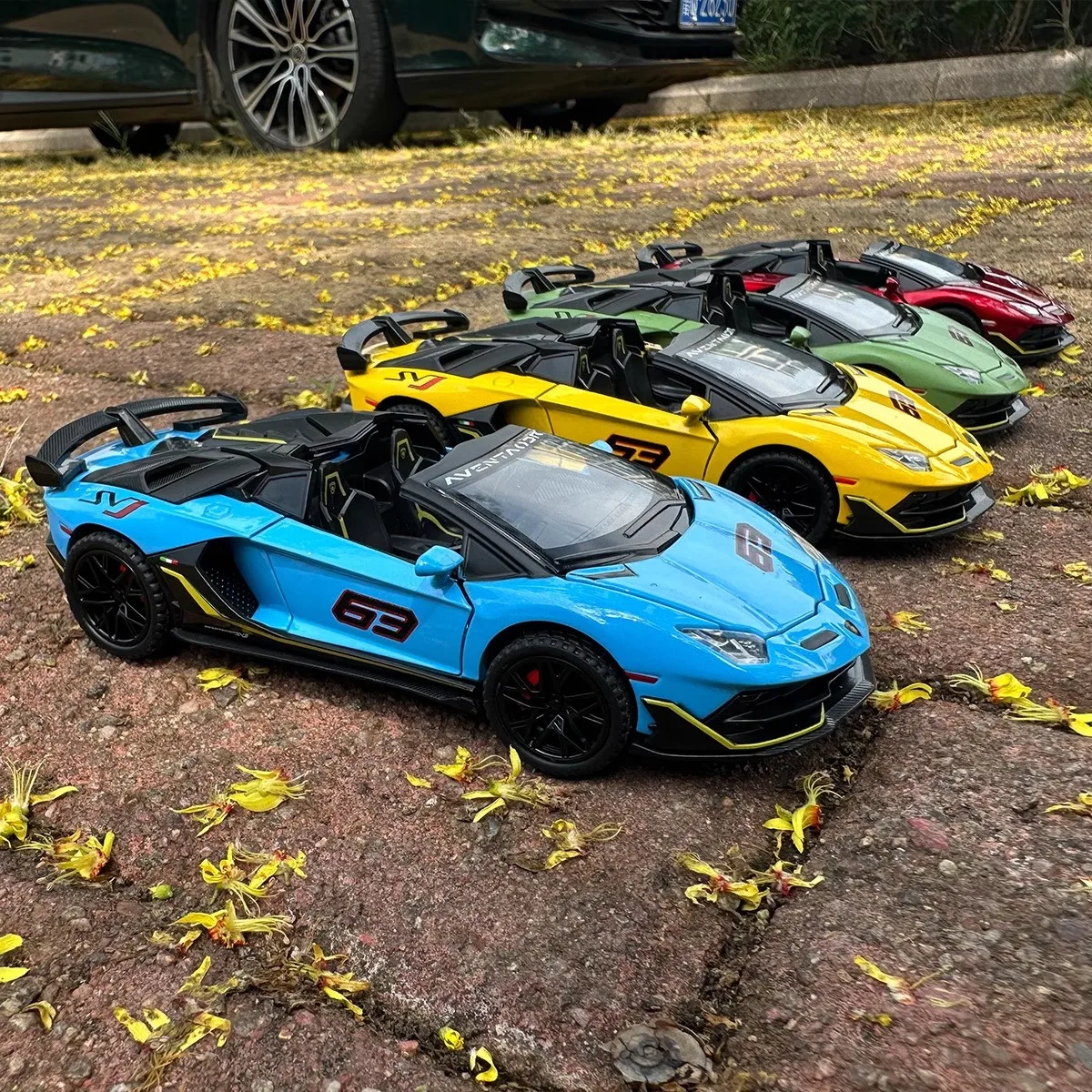 1:32 Aventador SVJ 63 supercoche de aleación modelo de coche de Metal extraíble puede abrir puerta sonido y luz juguete para regalo para niños