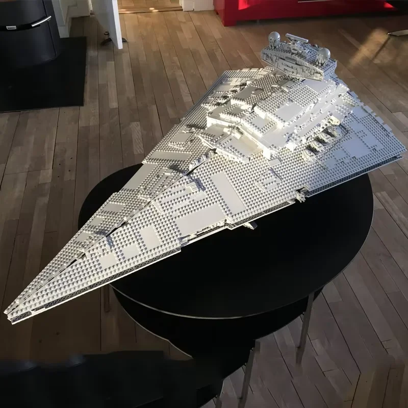 

Qing Wang UCS Imperial Star Destroyer Building Blocks Bricks Toy Super Great Ultimate Weapon Spacecraft Gifts in stock ﻿