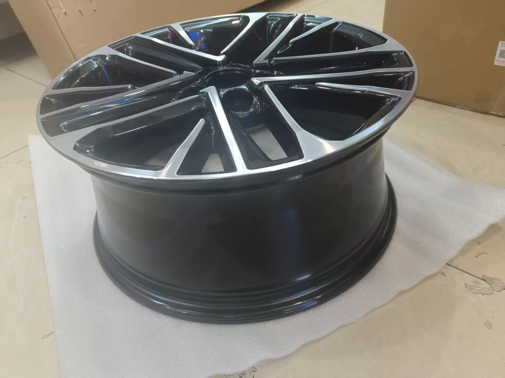 

for Original 18X8J Wheel Hub Parts 42611-06M90 4261106M90 New Conditions