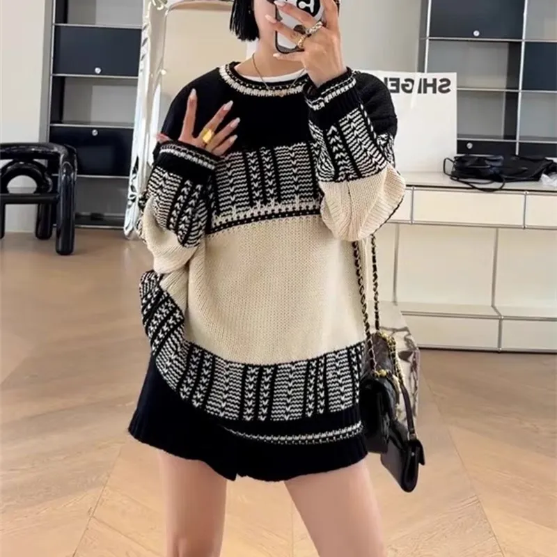 Retro color matching round neck sweater women's loose leisure lazy wind sweater autumn and winter new style