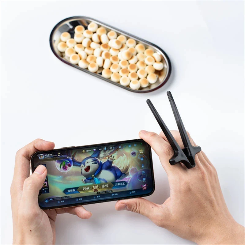 1/2pcs Play Games Finger Chopsticks Lazy Assistant Chopsticks Clip Snacks Not Dirty Hand Chopsticks