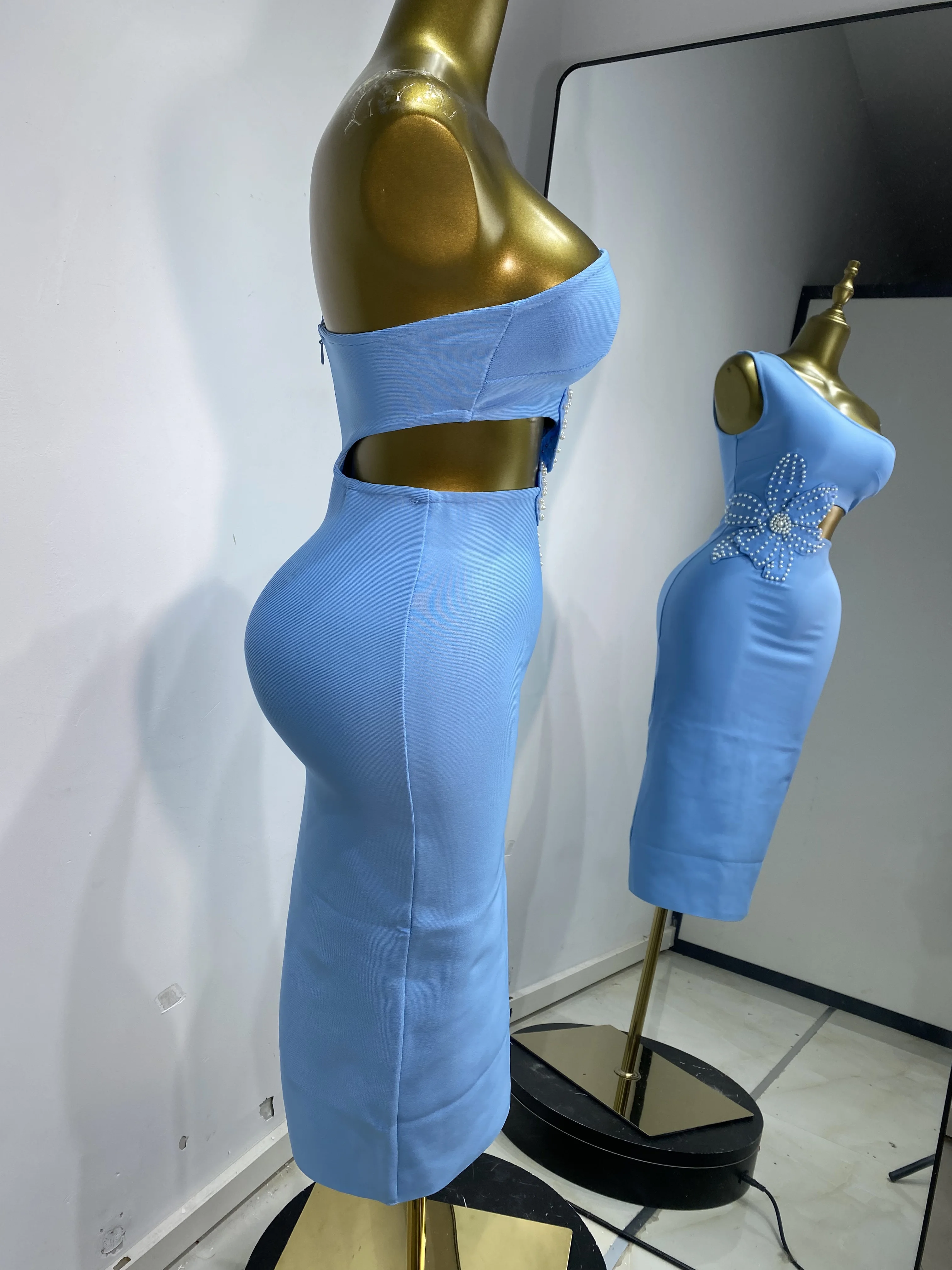 Vestido clásico azul cielo con un hombro recortado y flores de perlas hasta la rodilla para mujer, vestido de fiesta para fiesta de noche y celebridad de cumpleaños