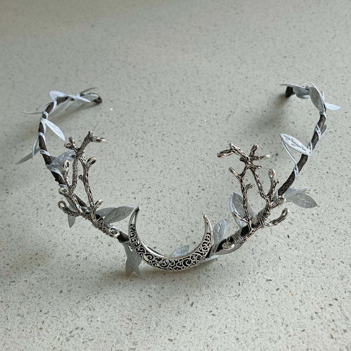 Handgemachte elf Einhorn Königin der Enchanted Woodland Tiara Stirn Headwear Mit Silber Blätter Zweige Crescent Moon Cosplay – Detail 7