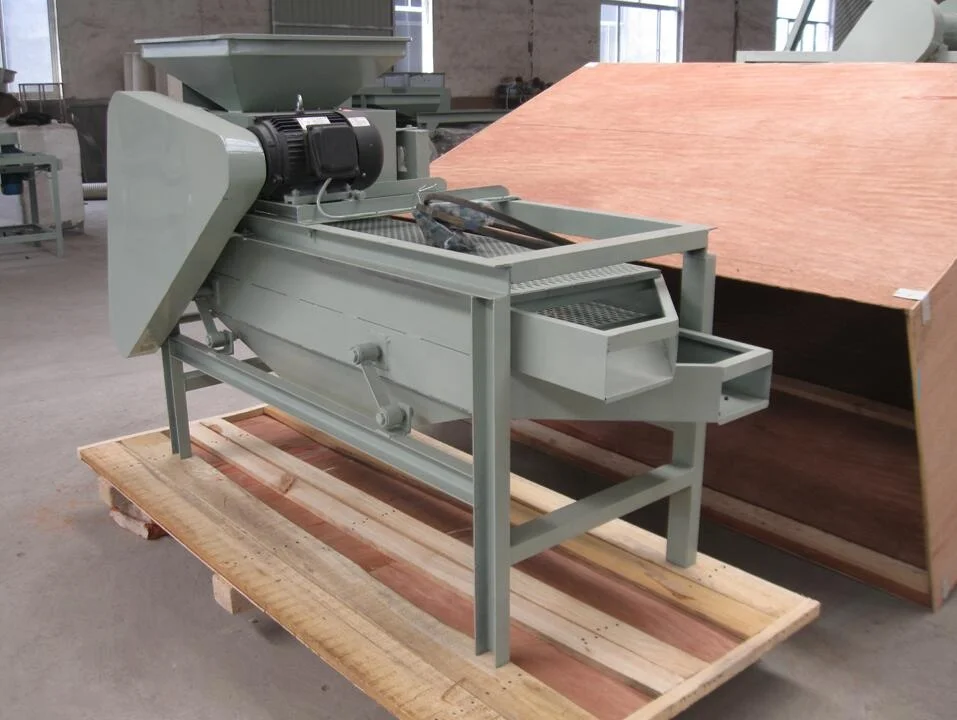 Manufacture Nut Cracker Shelling Peeling Machine Hazelnut Sheller Pine Nut Walnut Shelling Machine Almond Cracking Equipment