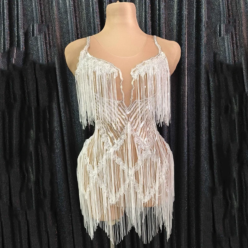 Vestido transparente de malla para mujer, traje Sexy con lentejuelas brillantes, borla blanca, baile latino en barra, ropa para fiesta y club