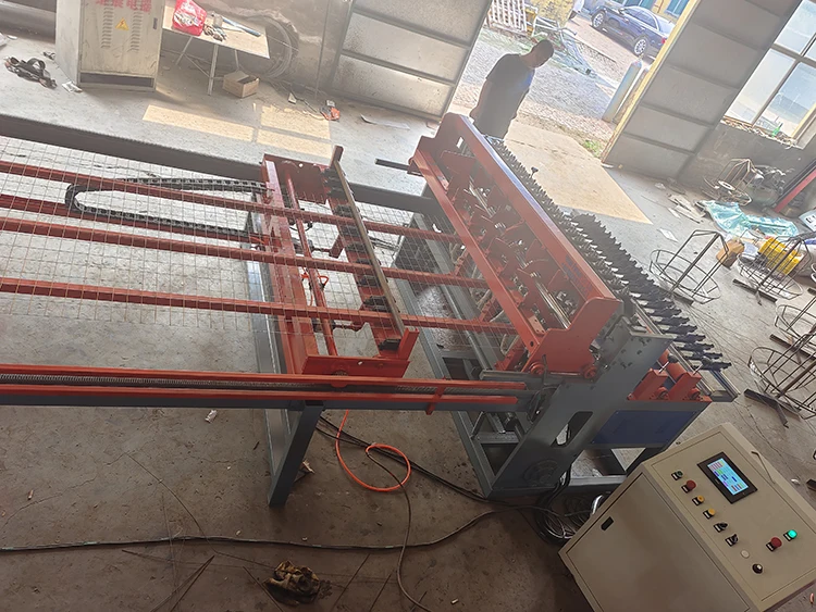 Macchina per la produzione di saldatura a punti automatica a rete metallica in rotolo di acciaio inossidabile 3D