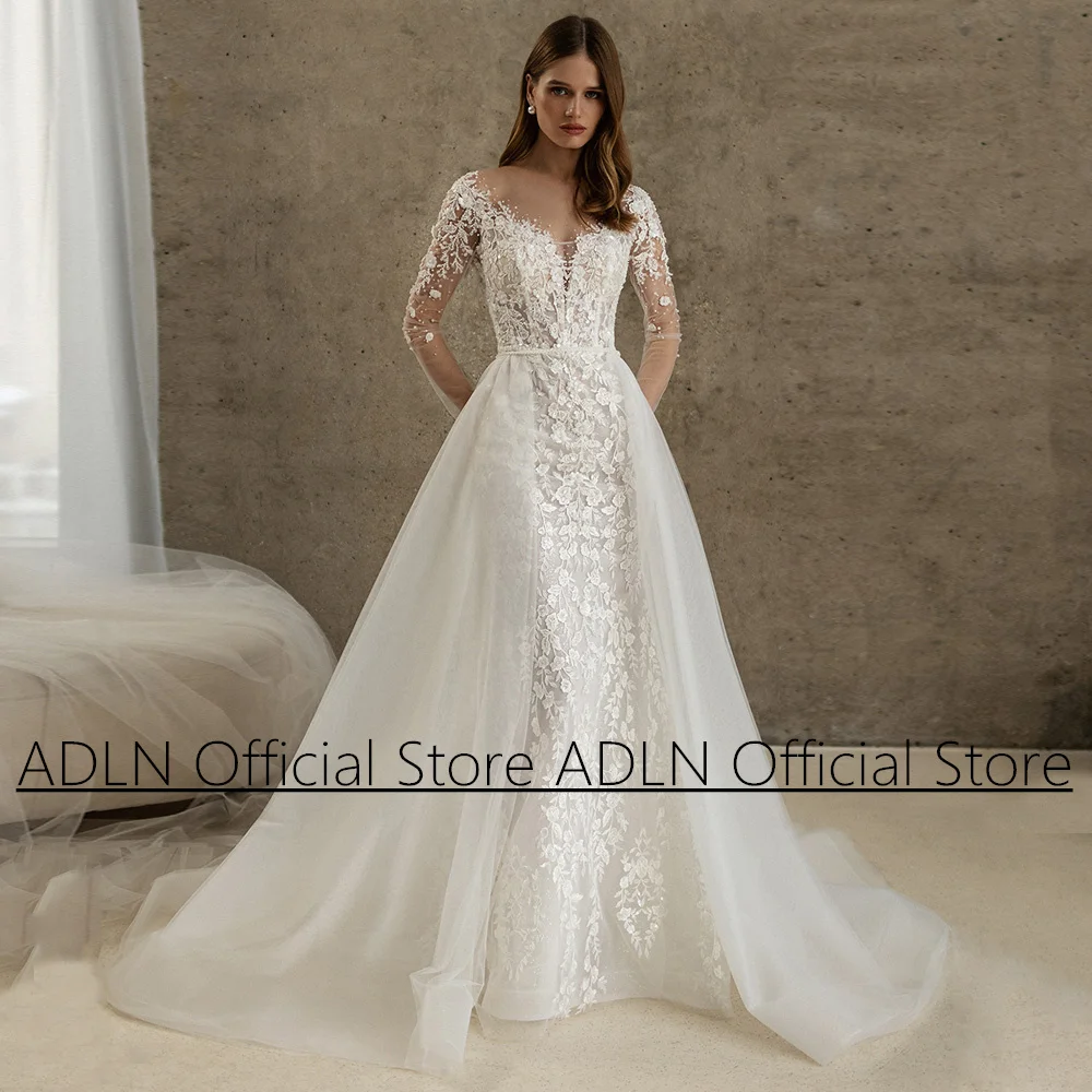 

Elegant Lace Mermaid Wedding Dress with Detachable Tulle Train Long Sleeve Scoop Neck Sequined Applique Trumpet Bridal Gown