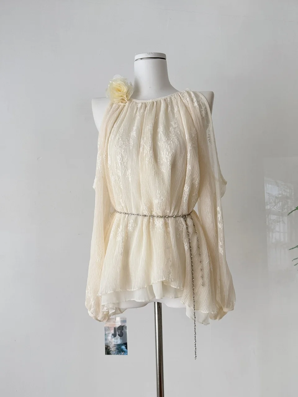 

Ele Embroidered Fairy Flower Ne Hanging oulder Long Sve irt Women Loose Slimming Personali Chiffon Blouse