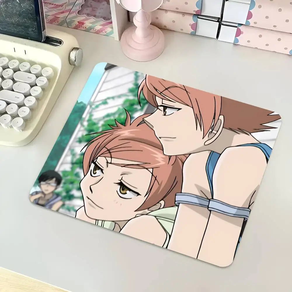 Cartoon K-Kaoru H-Hikaru H-Hitachiin Mousepad Small LockEdge Mouse Pad For Gamers Computer Desk Pad Rectangular Anti-slip Rubber