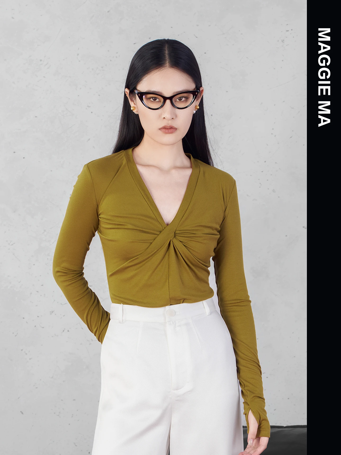 

Вязаная облегающая футболка с длинным рукавом и V-образным вырезом, осенне-зимняя, с узлом, в стиле Мэгги Ма, с драпировкой, базовая, женская, модная, элегантная