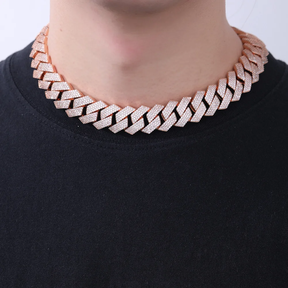 

2025 Fall Men's 20mm Cuban Link Chain with 4-Row Zirconia & Geometric Diamond Flip Plate - Edgy-Sweet Style