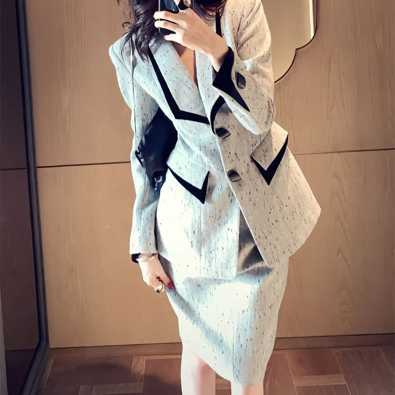 

Ранняя осень, полный комплект роскошного, элегантного и вкусного темперамента, легкий роскошный серый костюмный комплект с юбкой