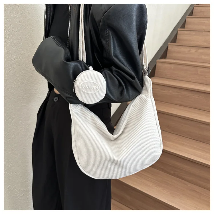 2026 Neue Schultertasche für Damen, Ins-Stil, Japanischer Cord, für Studenten und Pendler, Vielseitige Große Umhängetasche – Detail 6