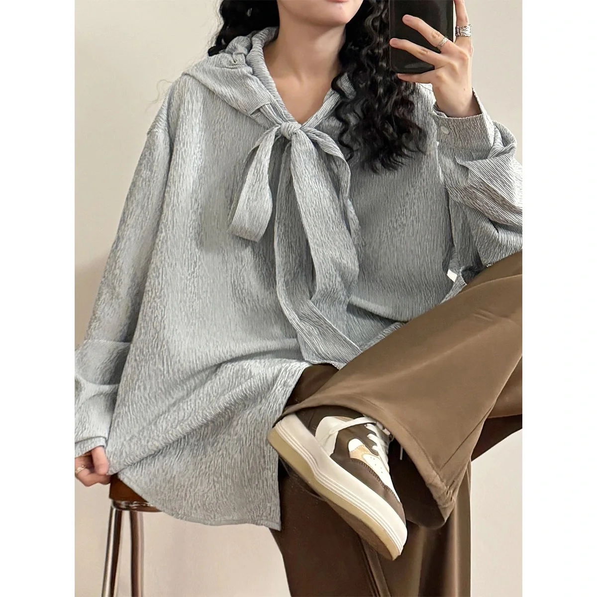 قمصان نسائية بأكمام طويلة من الساتان بأزرار سفلية وأكمام واسعة بقصة ضيقة وأكمام فانوس بسيطة للمكتب بتصميم عتيق أنيق للتنقل المؤنث #1