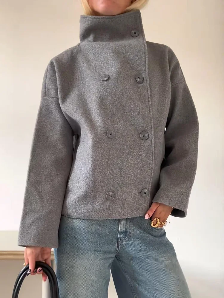 Рисунок 5 - Уличное однотонное свободное женское