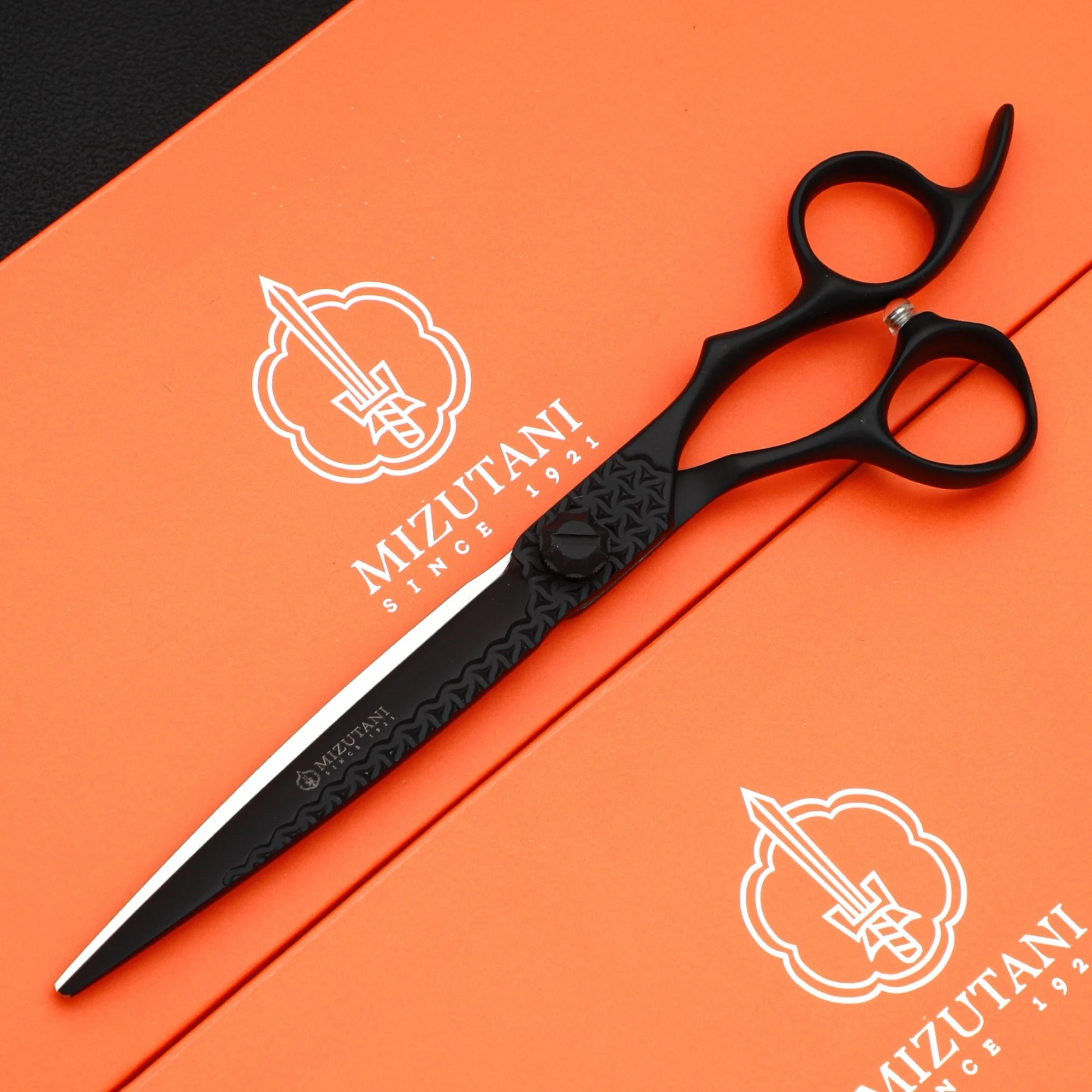 

Mizutani Professional hair scissors reverse blade thinning shears 440C steel A barber's tool for cutting hair 6.9inch