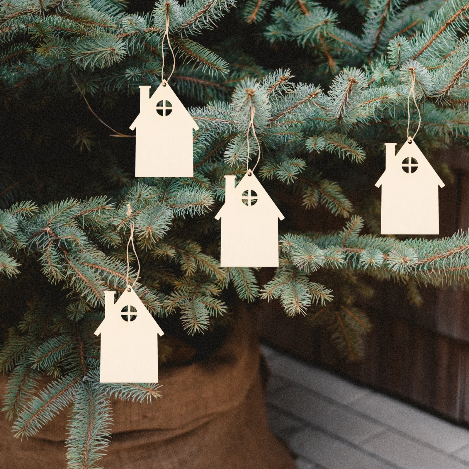 

20Pcs Christmas Wood Hanging Ornaments Lovely Xmas Tree Decorations for Holiday Home Party Wall Window Pendant Decor