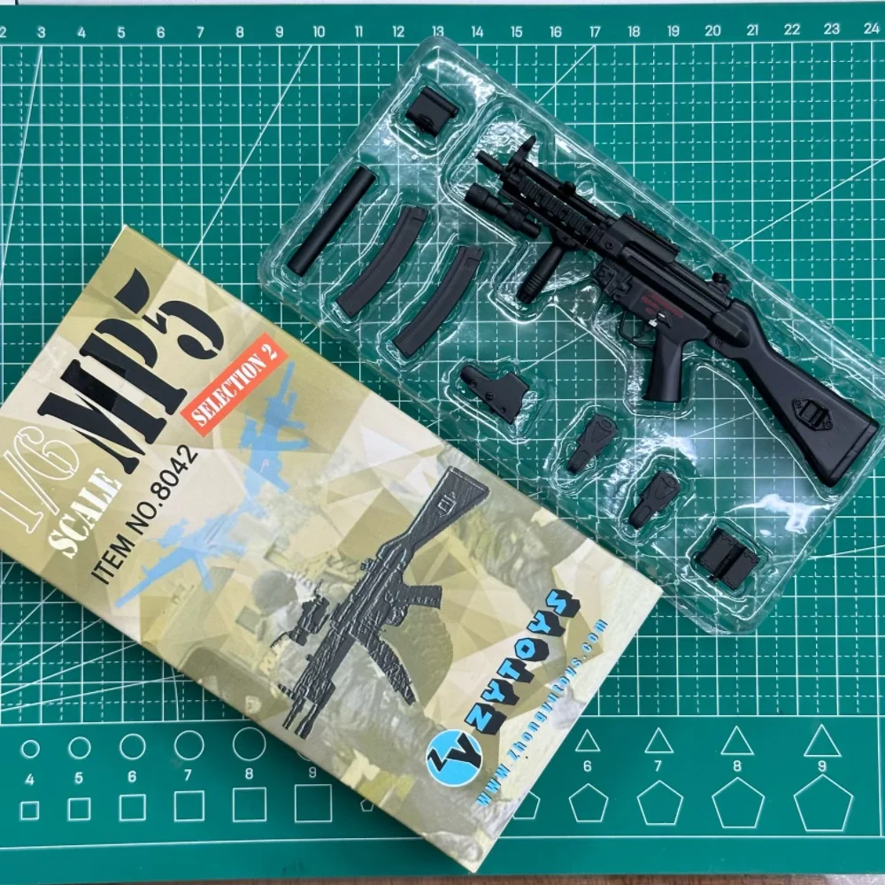ZYTOYS 1/6 MP5A4 RAS Plastic Model for 12inch Action Figures Soldier Army Accessories Gifts Collection Toys
