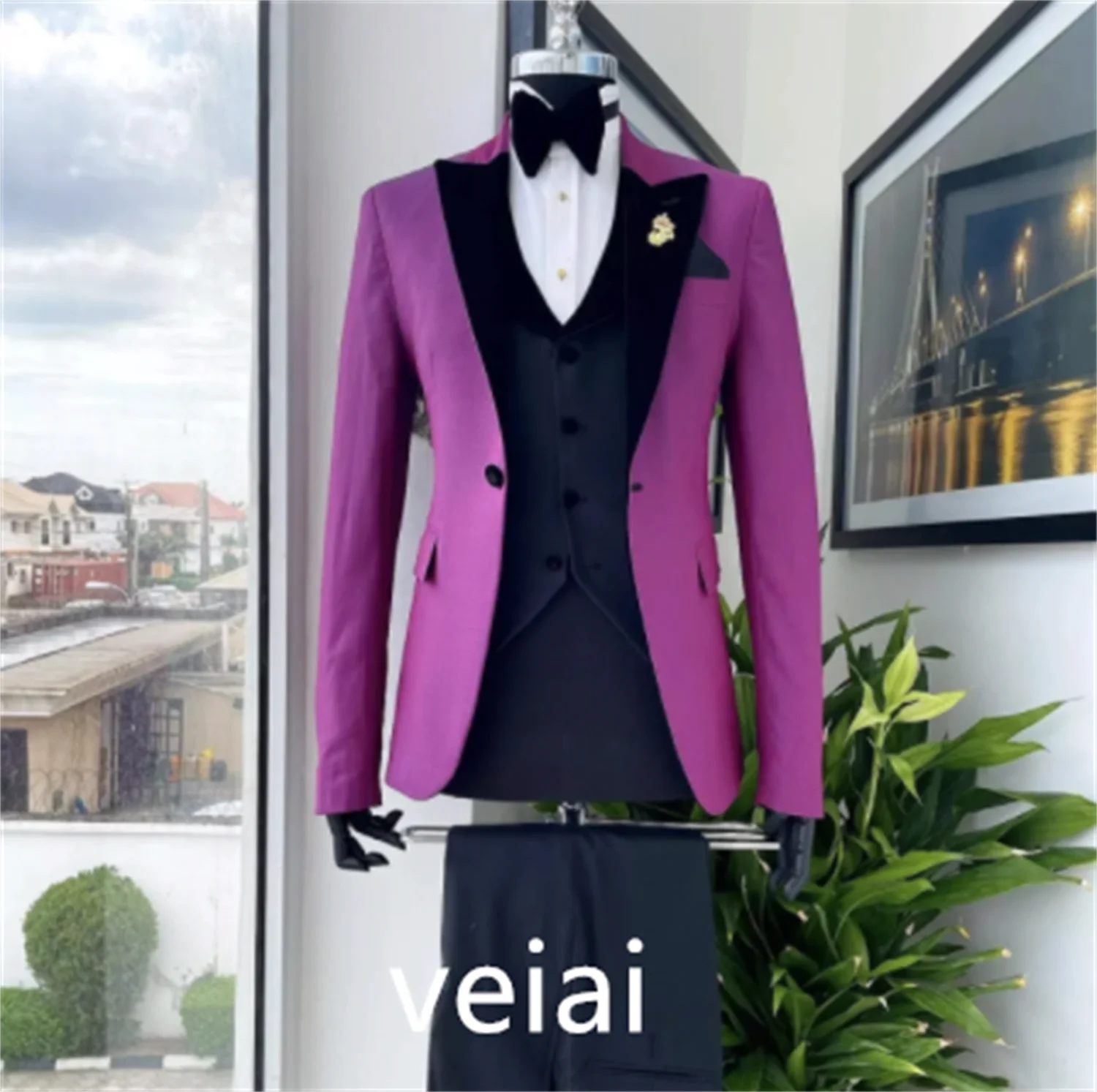 

CustomizedSlim Fit Wedding Men Suits 3 Piece Groom Tuxedo Business Fashion Custom Made Velvet Peaked Lapel Blazers (Jacket + Ves