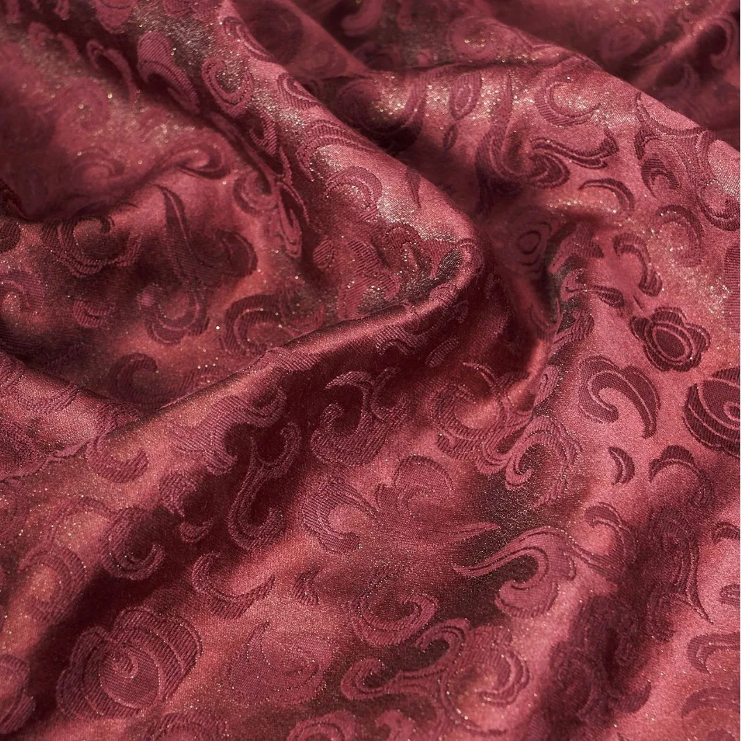 ใหม่ผ้าไหมทอ Jacquard ซับจีน 44 Mm135 ความกว้างฤดูใบไม้ร่วงและฤดูหนาวเสื้อผ้าผ้าปูที่นอนผ้า