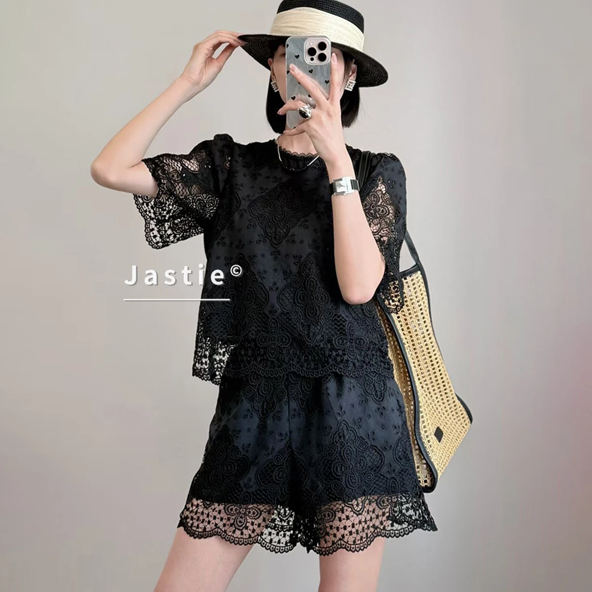 

Heavy Guipure Lace Patchwork Shorts Set Women Elegant O Neck Hollow Out Embroidery Black Shirt Two Piece Set Boho Holiday Outfit