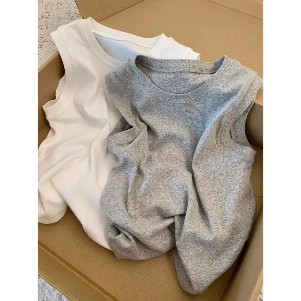 

Women's Summer Loose Casual Camisole Vest Sleeveless Tank Top with round Neck Side Breast Coverage Regular Shoulder