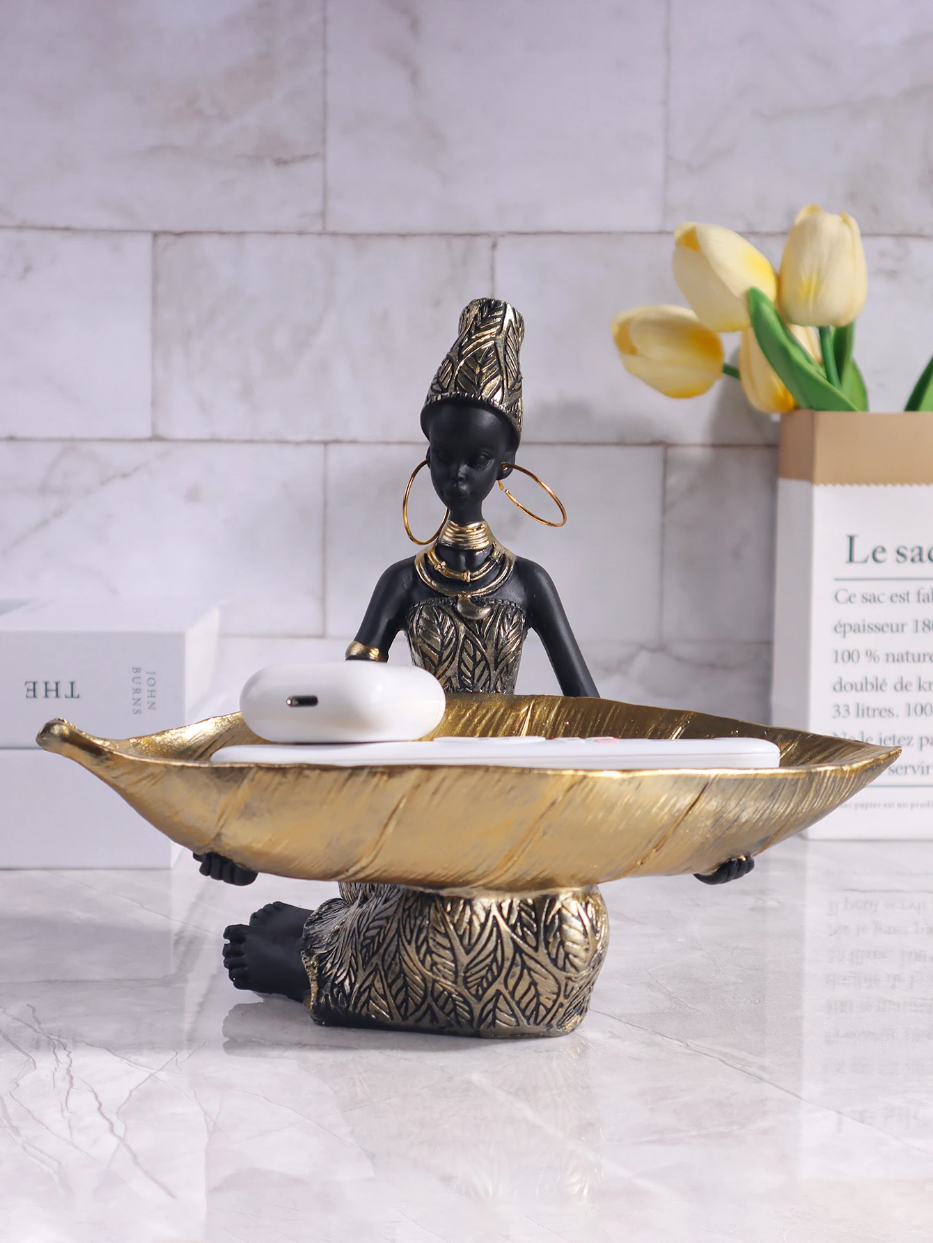 

African Girl Holding Plate Sculpture Storage Retro Collection Craftsmanship Desktop Decoration