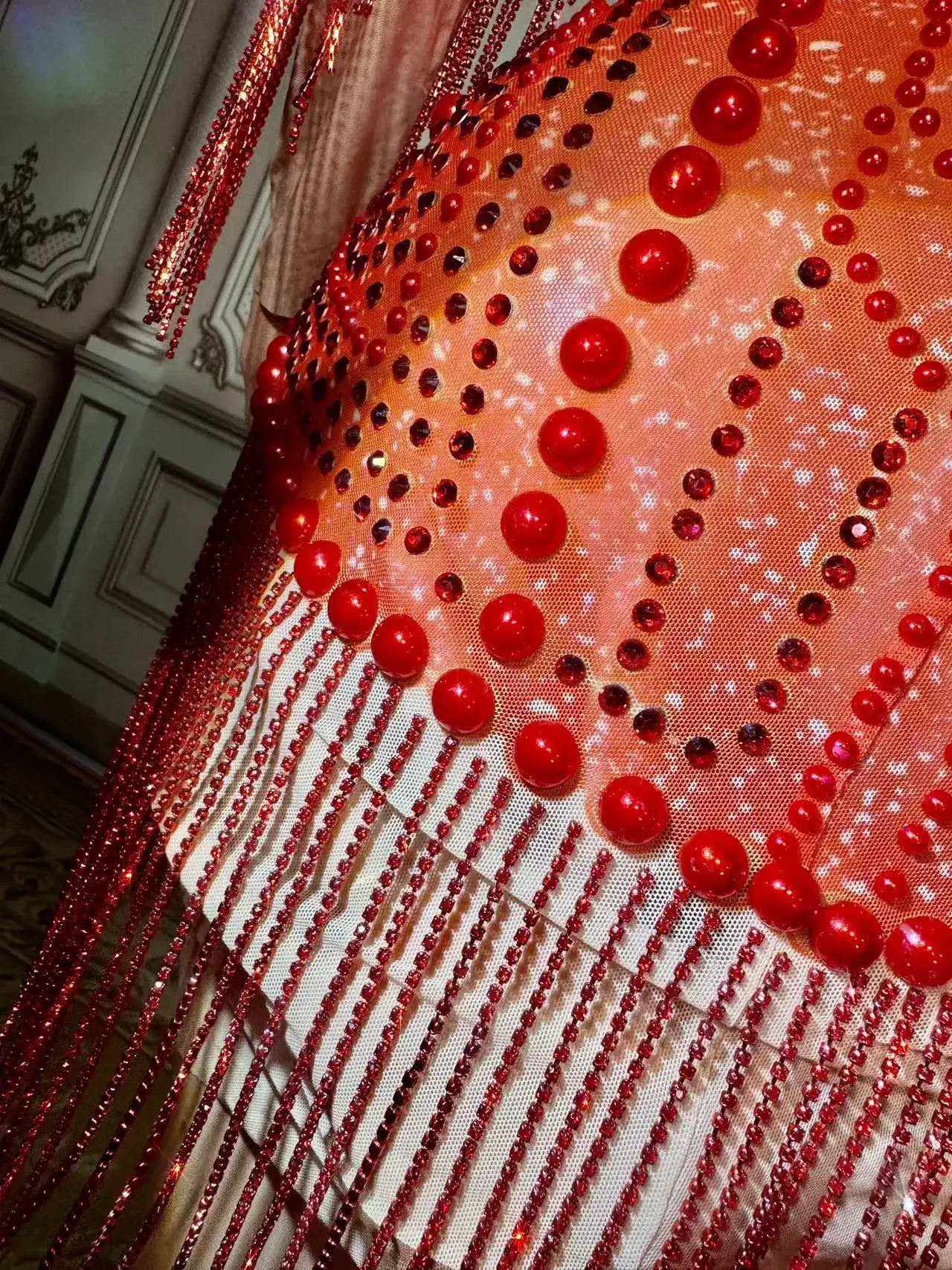 Vestido de aniversário diamantes cristal vermelho peals floral borlas vestido magro ver através das mulheres boate festa dança