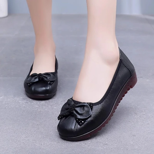 Ladies soft fashion leather shoes