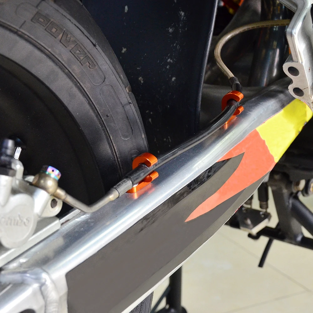 

NICECNC для KTM EXC 300 EXC 250 EXC 450 SX 125 SXF 250 SXF 450 Задний тормозной шланг Кабельный зажим 640 Adventure R LC4 Adventure R