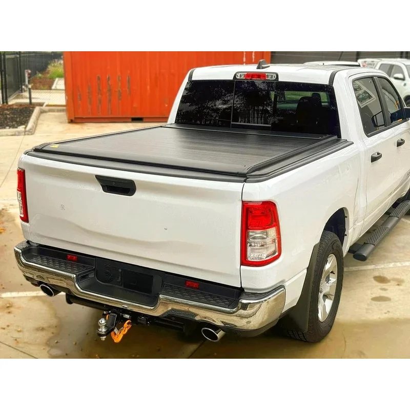 

Electric Operation Retractable Tonneau Cover for 19-25 R A M 1500 5.7-Foot & 6.4-Foot Boxes Locking Function R A M Box Models