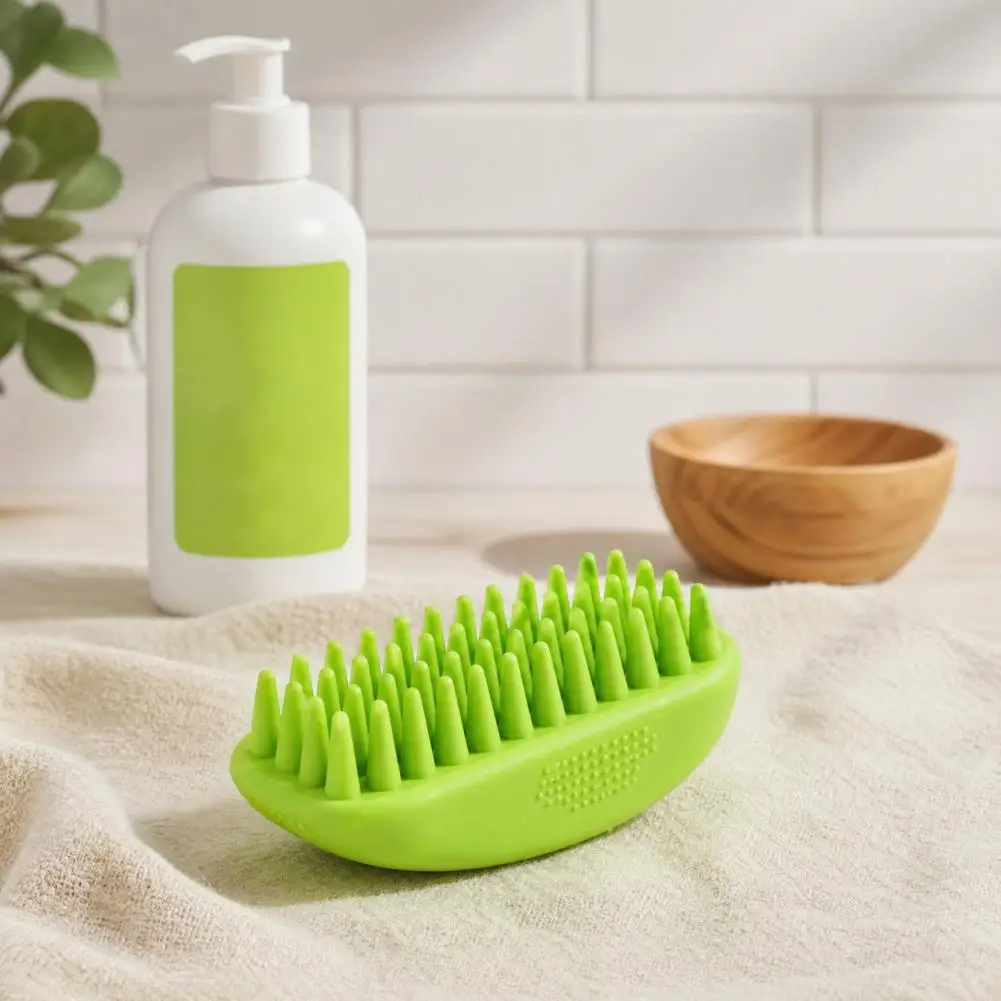 Two-in-one Pet Brush Rubber Pet Grooming Brush with Soft Bristles Gentle Shedding Comb for Short Haired Dogs Cats Bath Scrubber