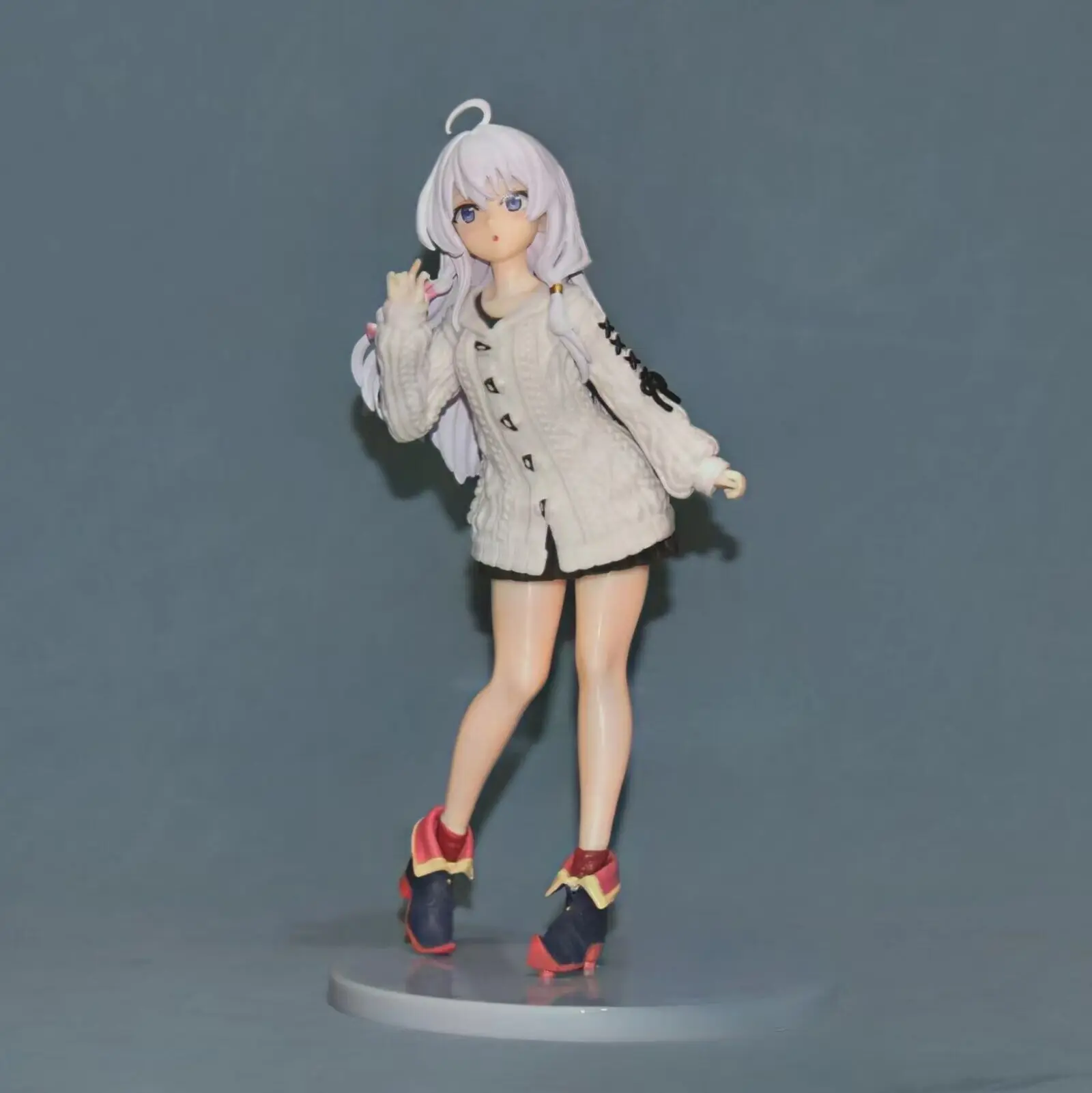 Wandering Witch Action Figure: Elaina in Sweater Casual Outfit Anime Model Display Toy