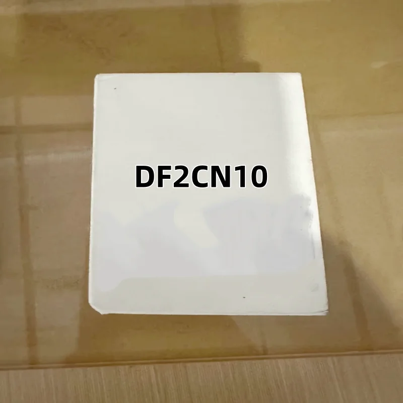 

Совершенно новый оригинальный предохранительный элемент DF2CN10.