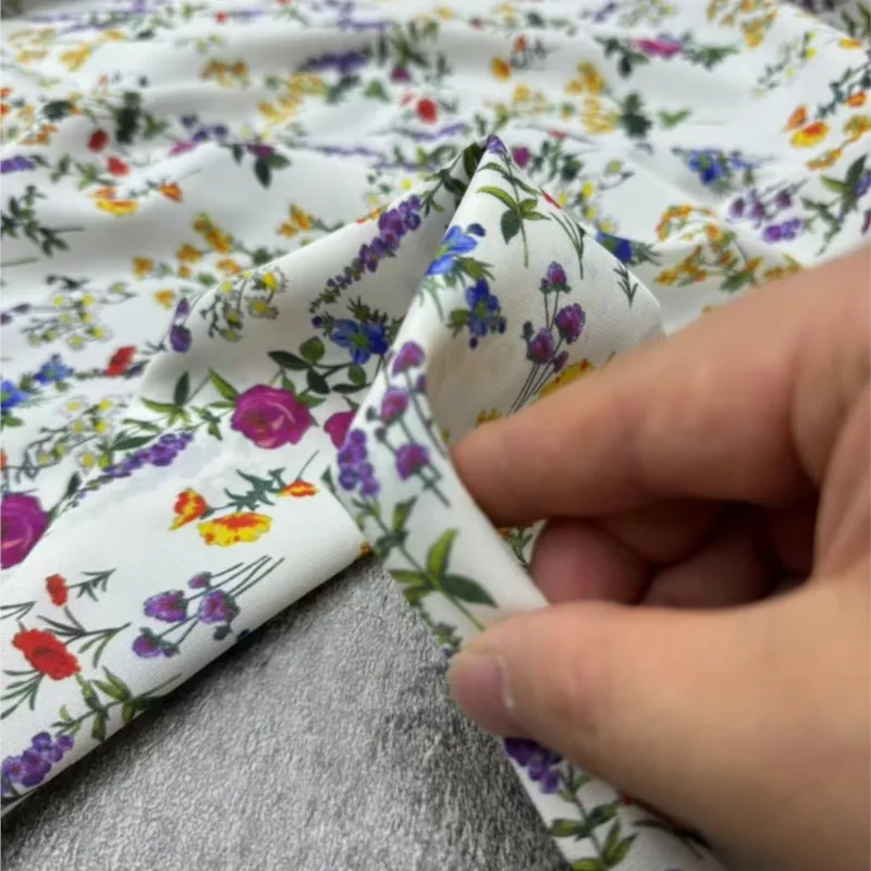 ใหม่ผ้าไหมยืดหยุ่นผ้าเครปคู่ชุดเสื้อกระโปรง